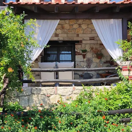 Artemis Stone House Ferienhaus Psakoudia