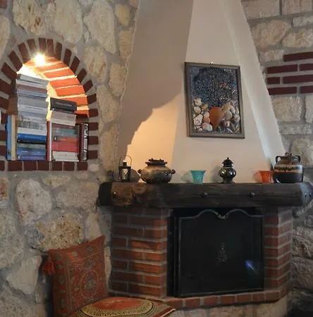 Artemis Stone House * Pszakúdia