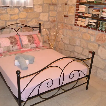 Artemis Stone House Nyaraló