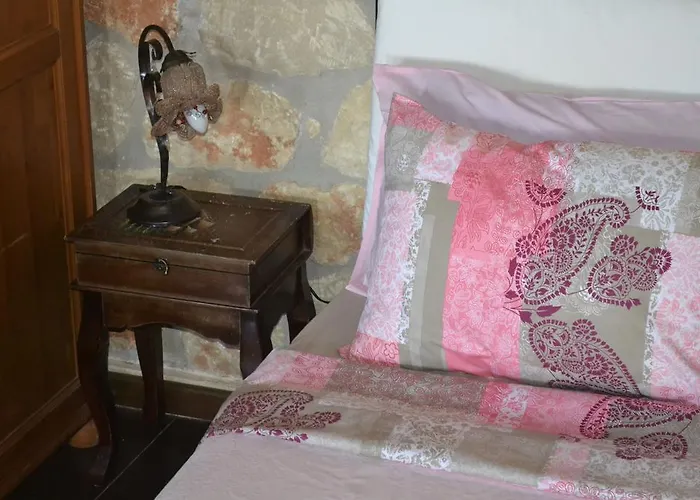 Artemis Stone House Tatil Evi *