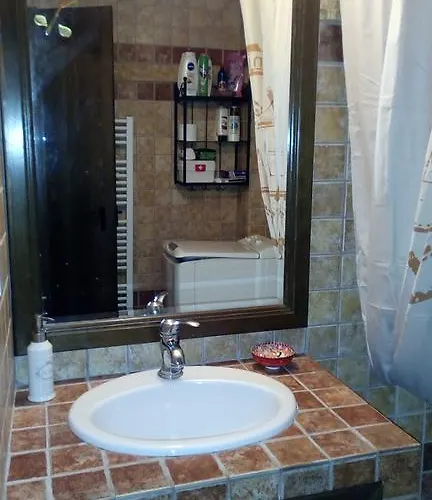 Artemis Stone House Tatil Evi
