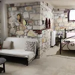 Artemis Stone House * Псакудия