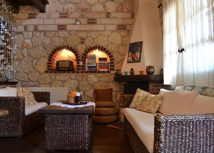 Artemis Stone House * 普萨克迪亚